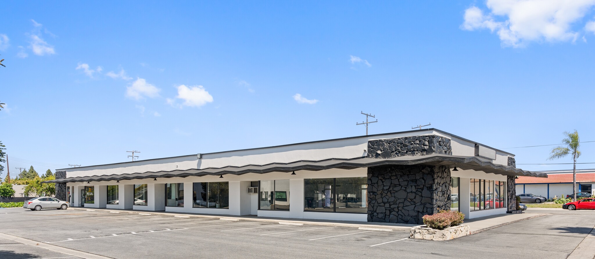 6161 Lincoln Ave, Buena Park, CA for lease Building Photo- Image 1 of 12