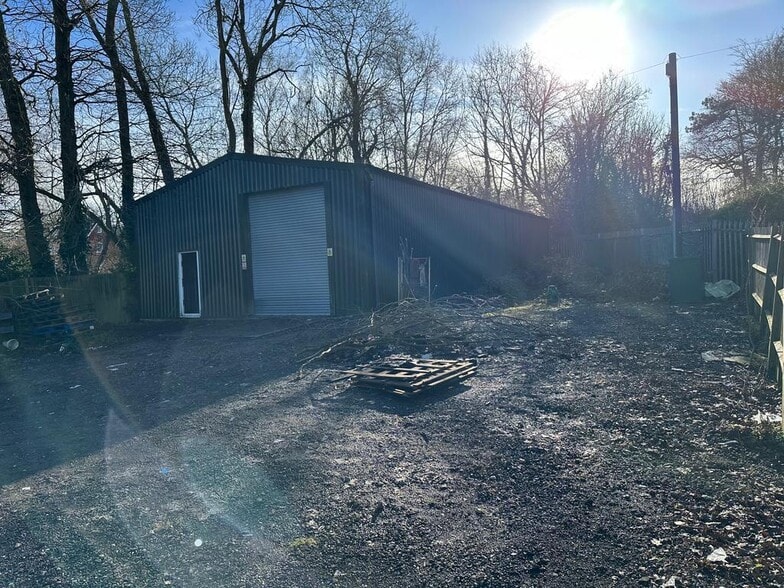 2 Ivy Dene Ln, East Grinstead for lease - Building Photo - Image 2 of 5