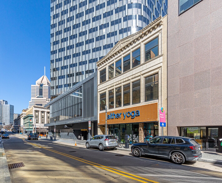 332 Fifth Ave, Pittsburgh, PA for sale - Building Photo - Image 2 of 5
