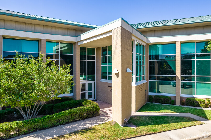 1650 W Virginia St, McKinney, TX for lease - Building Photo - Image 3 of 4