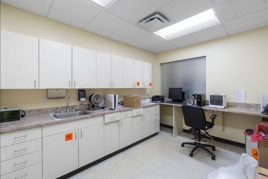 109 Pine St, Syracuse, NY for lease - Interior Photo - Image 3 of 6