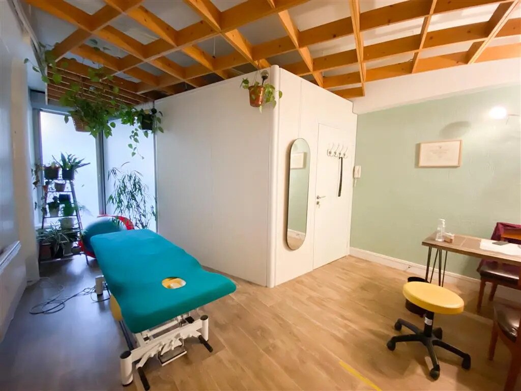 Office in Paris for lease Building Photo- Image 1 of 9