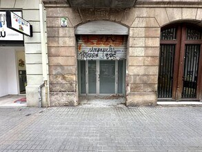 Retail in Barcelona, Barcelona for lease Building Photo- Image 1 of 13