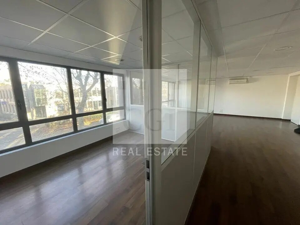 Vente Bureaux 88 m² - Photo 1