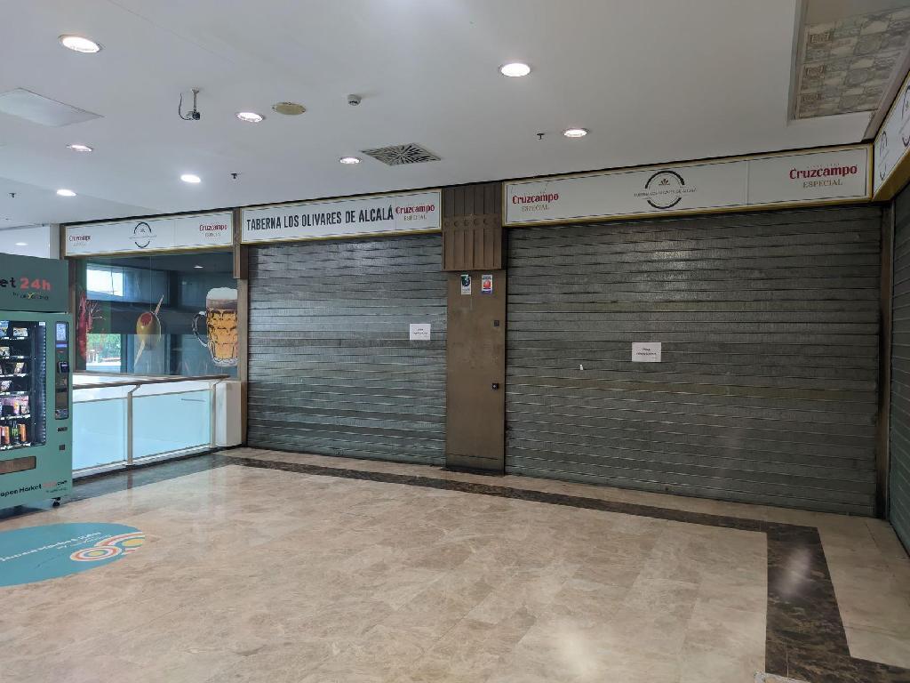 Calle de Alcalá, 412, Madrid, MAD 28027 - - - Interior Photo - Image 1 of 2