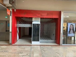 25 Rue Des Sayes, L'Isle-d'Abeau for lease Building Photo- Image 2 of 2