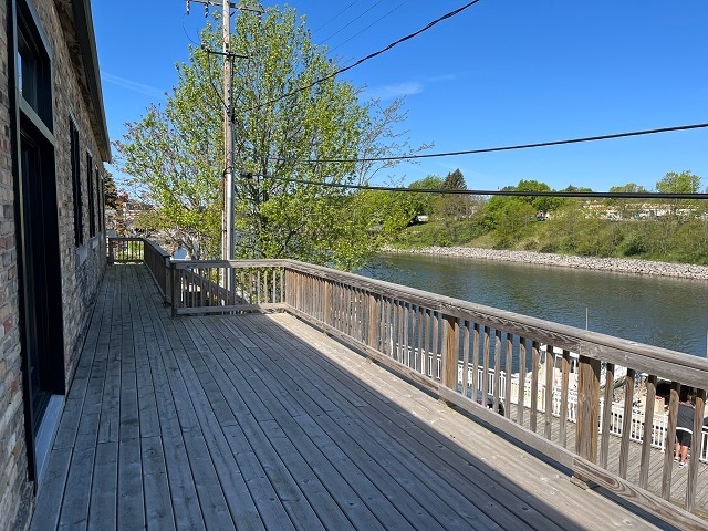 308 River St, Manistee, MI for lease - Building Photo - Image 2 of 38