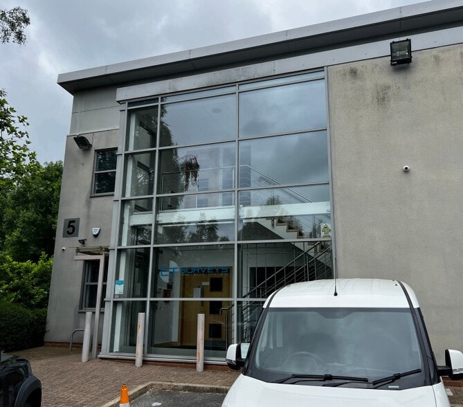 York Rd, Leeds for lease - Building Photo - Image 1 of 1