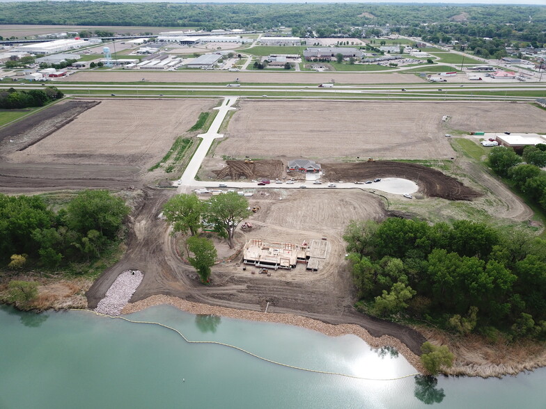 912 Lakeshore Cir, North Sioux City, SD for sale - Aerial - Image 1 of 1