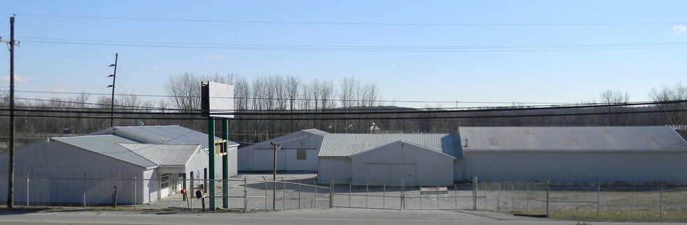 1717 W Park Dr, Huntington, IN for sale - Building Photo - Image 1 of 1