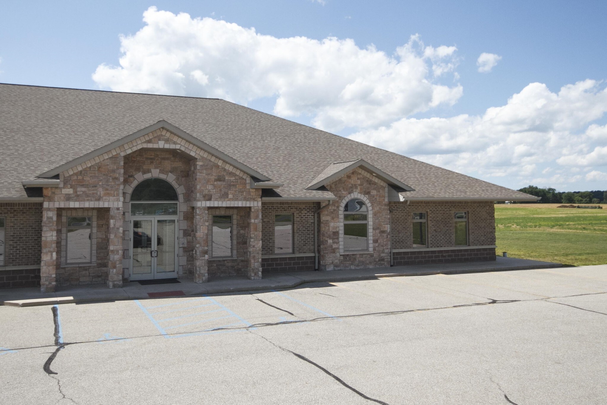 2535 N 200 W, Angola, IN for sale Primary Photo- Image 1 of 1