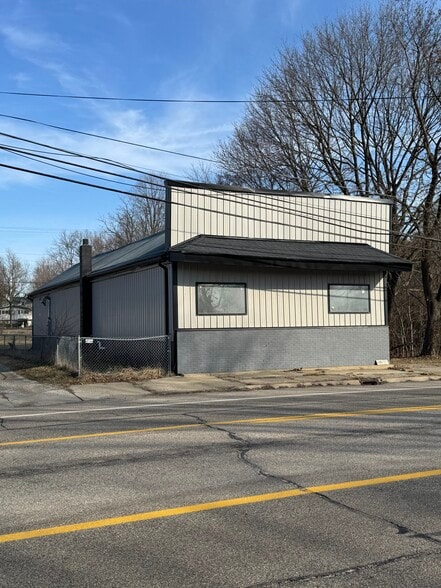 15354 US Highway 12, Union, MI for sale - Building Photo - Image 2 of 13