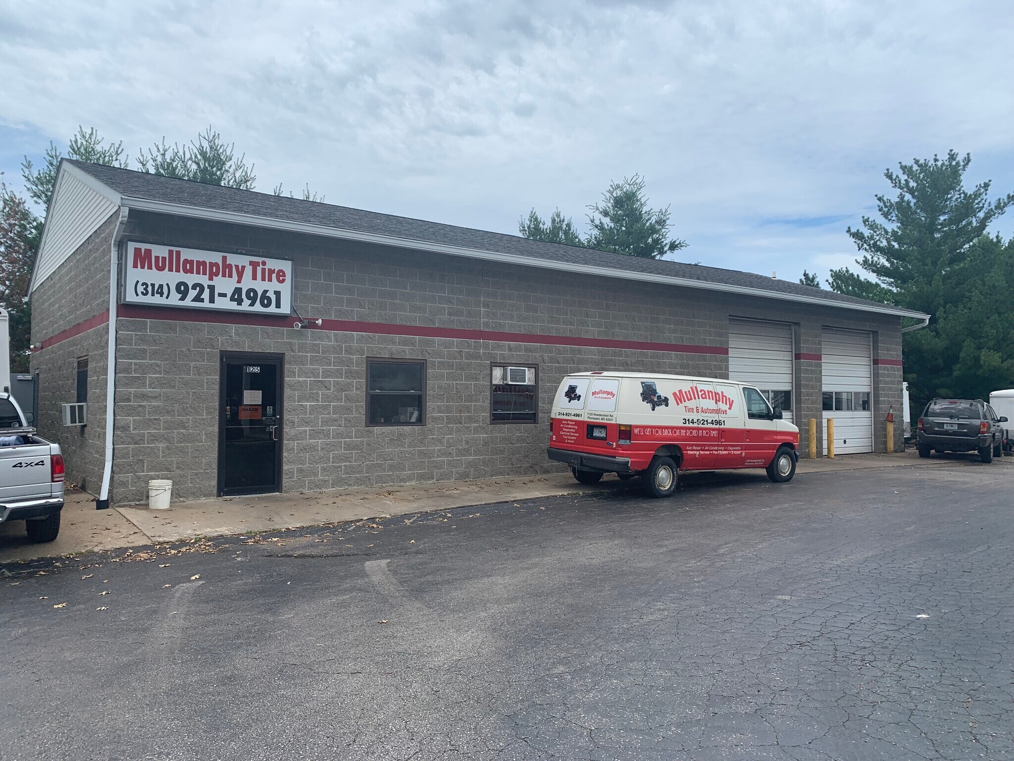 1125 Howdershell Rd, Florissant, MO for sale Primary Photo- Image 1 of 1