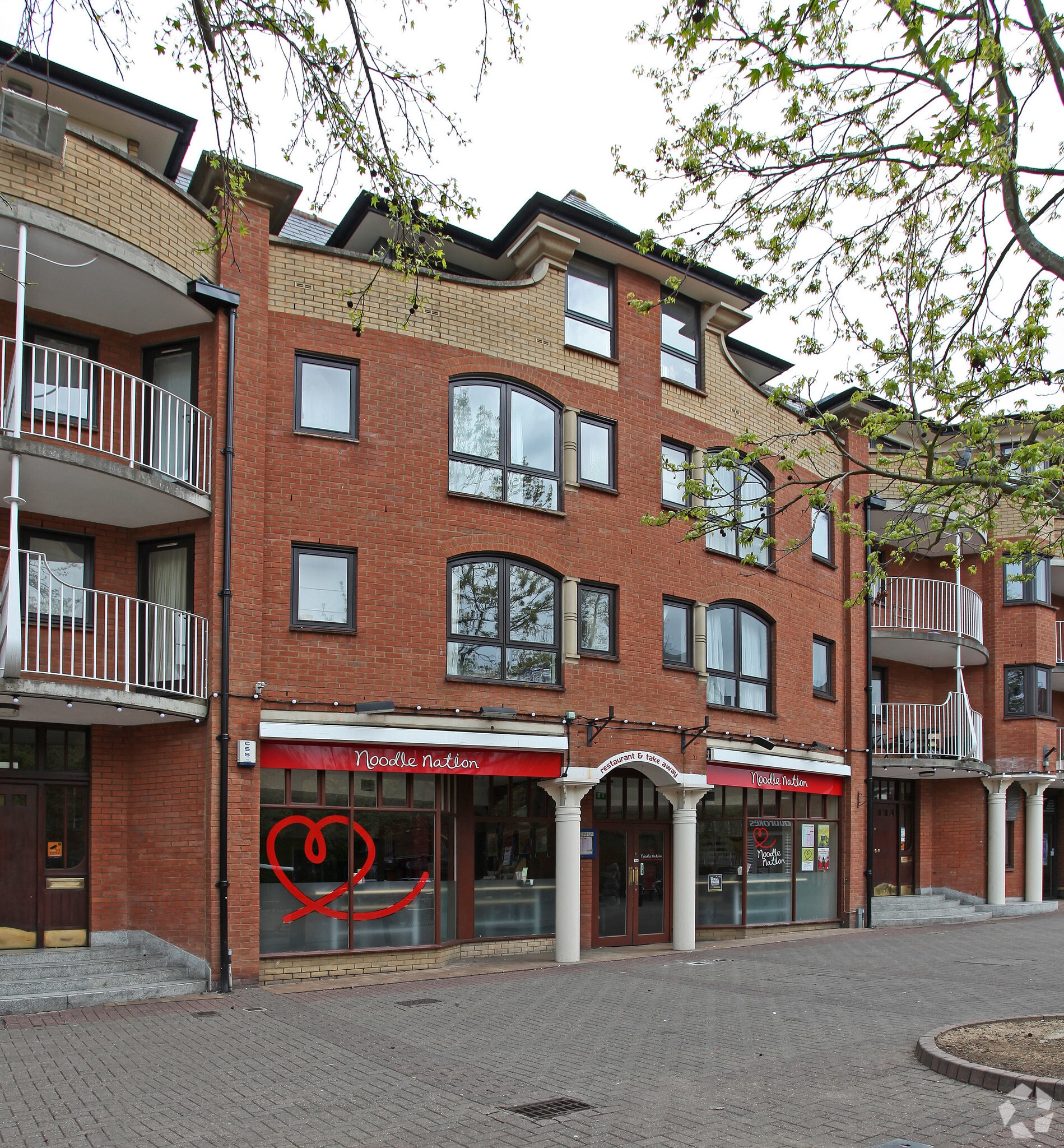 100-101 Gloucester Green, Oxford for sale Primary Photo- Image 1 of 1