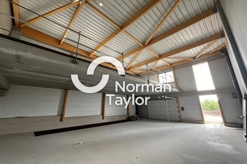 Flex in Montpellier for sale - Building Photo - Image 1 of 30