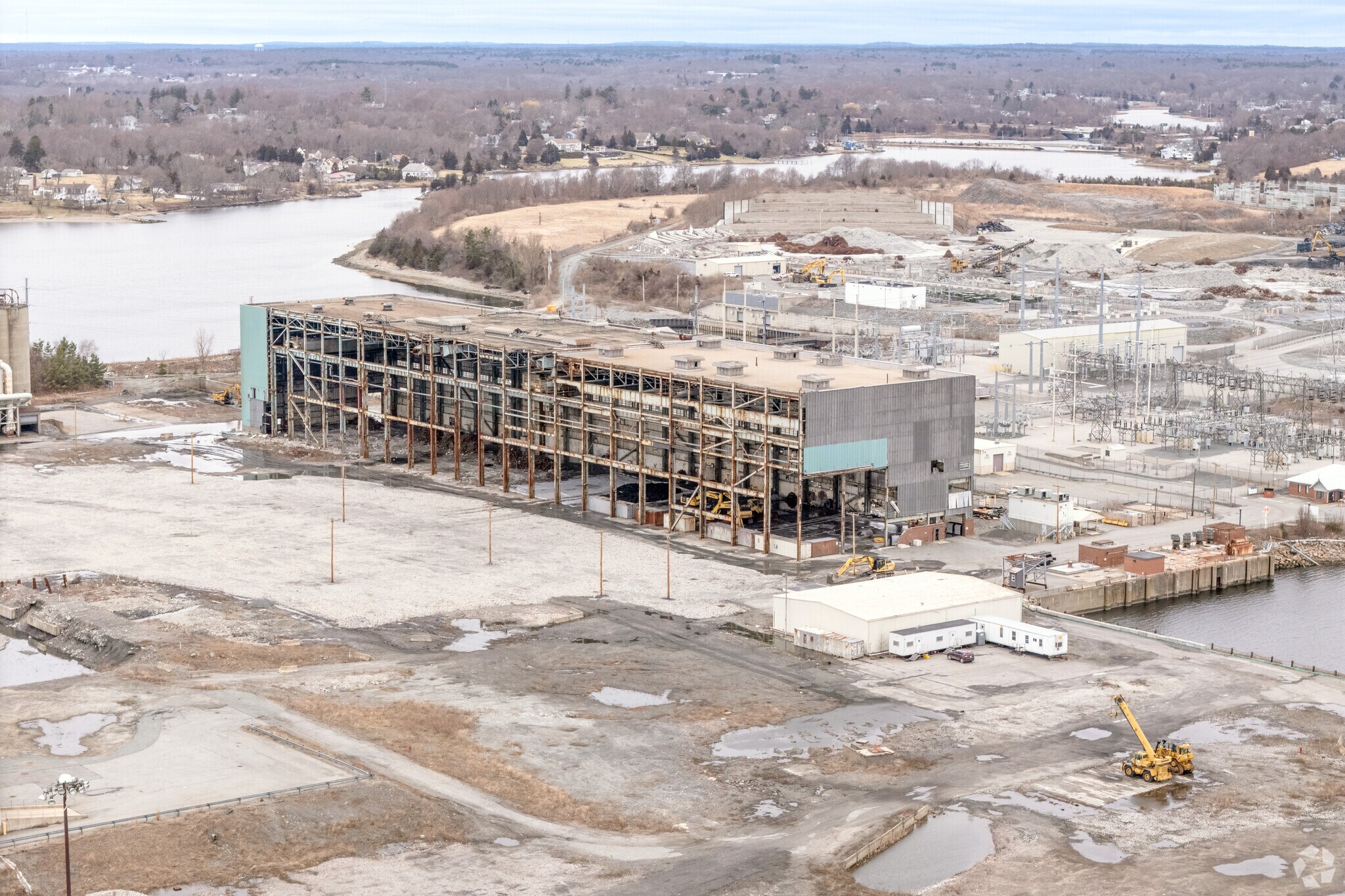 1 Brayton Point Rd, Somerset, MA 02725 82,000 SF MFG Building