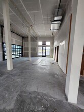 3285 Cedar Links Dr, Medford, OR for lease Interior Photo- Image 2 of 17