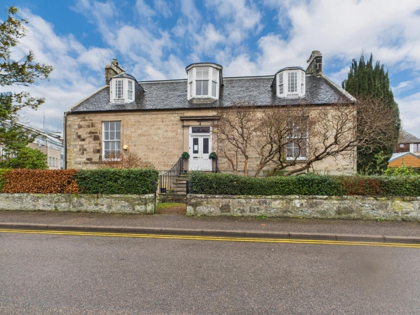 7 Mayne Rd, Elgin for sale Building Photo- Image 1 of 15