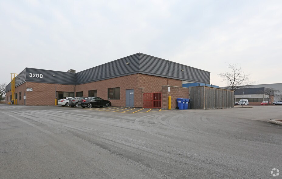 320B Pinebush Rd, Cambridge, ON for sale - Primary Photo - Image 1 of 1