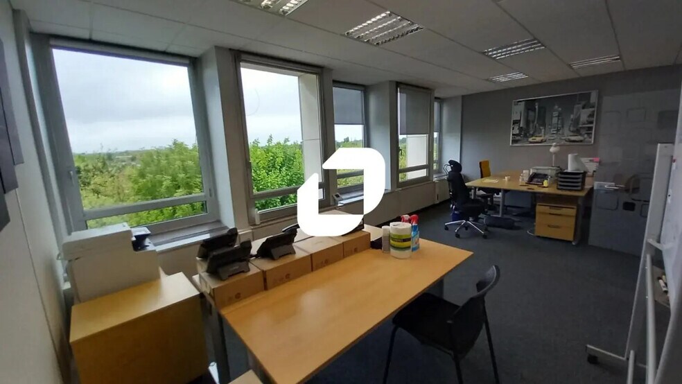 Office in Marcq-en-Baroeul for lease - Interior Photo - Image 1 of 12