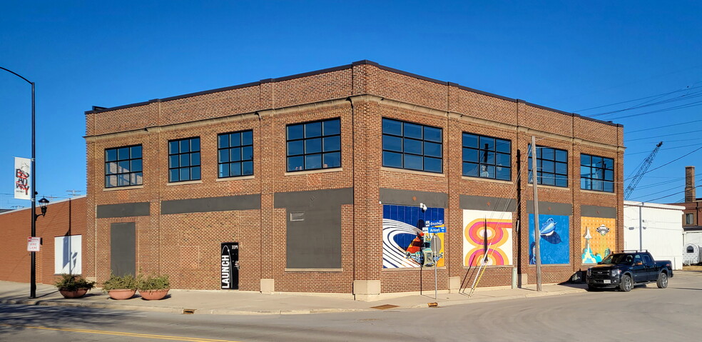 339 S Broadway St, Green Bay, WI for lease - Building Photo - Image 1 of 1