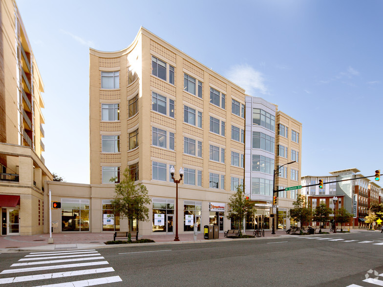 1776 Wilson Blvd, Arlington, VA for lease - Building Photo - Image 1 of 6