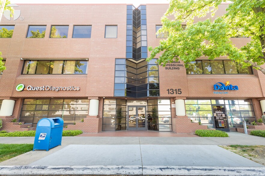 1315 Alhambra Blvd, Sacramento, CA for lease - Primary Photo - Image 1 of 11
