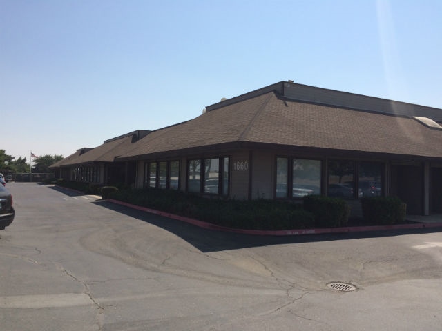 1660 W Linne Rd, Tracy, CA for lease - Building Photo - Image 2 of 10