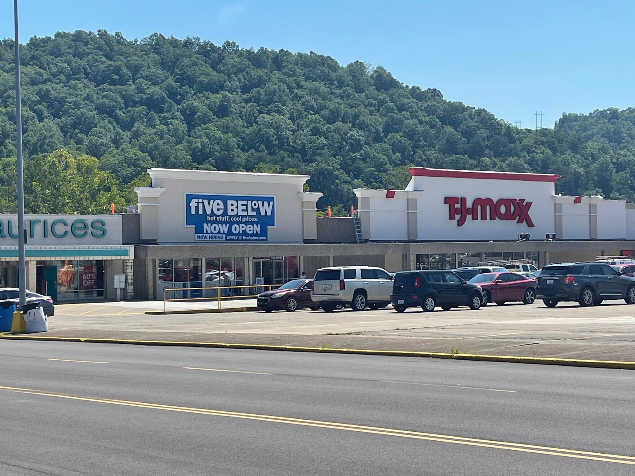 343-451 N Mayo Trl, Paintsville, KY for lease Building Photo- Image 1 of 4