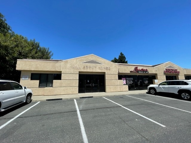 1961-1981 Alamo Dr, Vacaville, CA for lease - Building Photo - Image 1 of 7