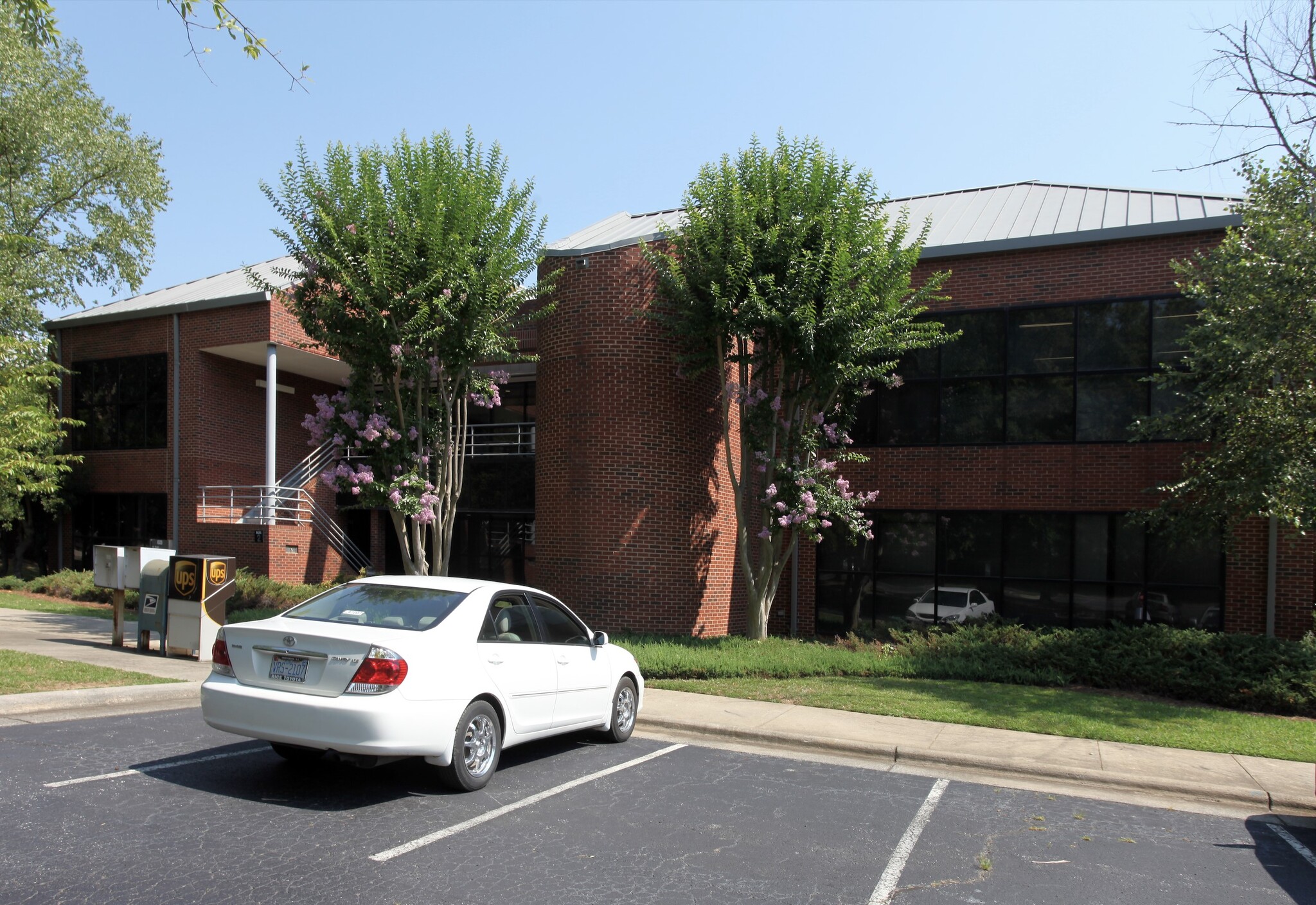 6520 Airport Center Dr, Greensboro, NC 27409 - Office for Lease | LoopNet