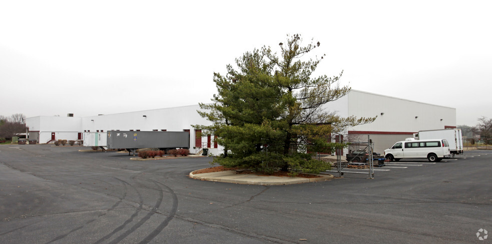 121 W Ethel Rd, Piscataway, NJ for lease - Building Photo - Image 3 of 4