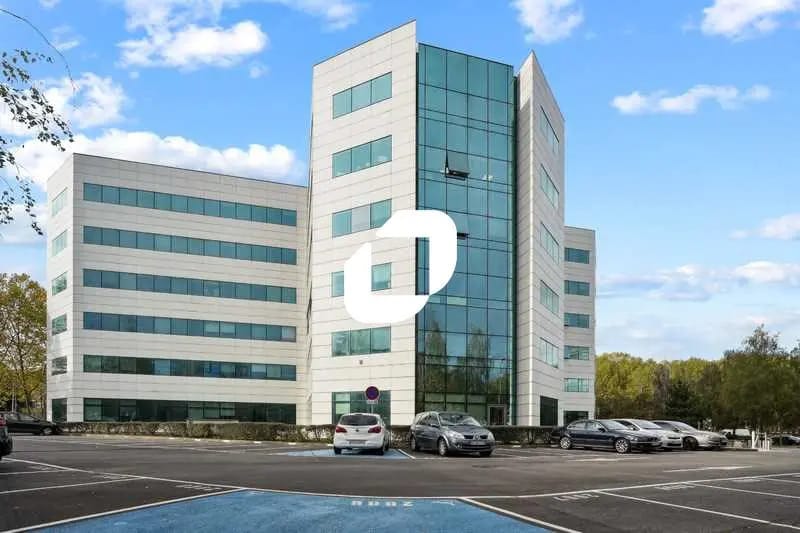 Office in Villepinte for lease - Building Photo - Image 2 of 14