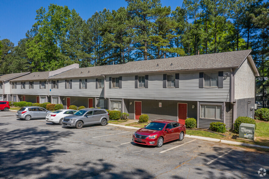 5470 Riverdale Rd, College Park, GA for sale - Building Photo - Image 1 of 1