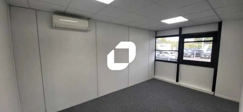 Office in Mérignac for lease - Interior Photo - Image 3 of 10