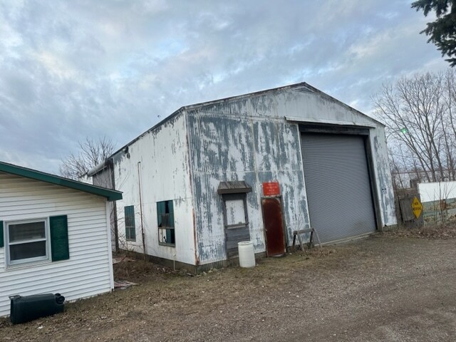 2363 W Silver Lake Rd, Fenton, MI for lease - Building Photo - Image 1 of 2