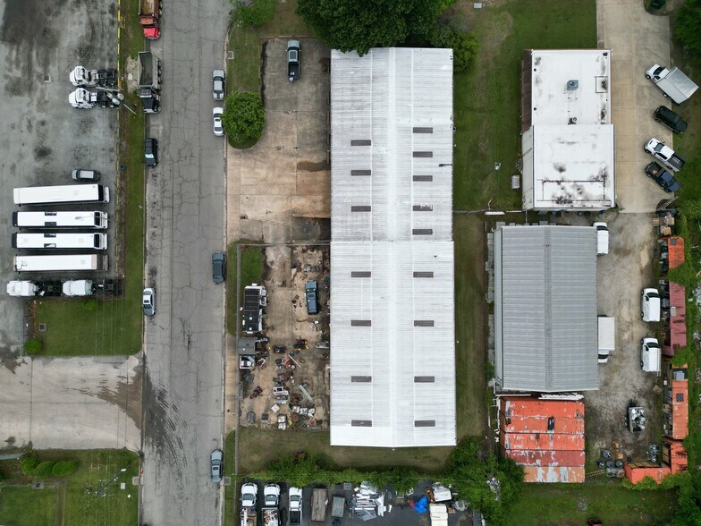 611 Copeland Dr, Hampton, VA for sale - Building Photo - Image 2 of 14