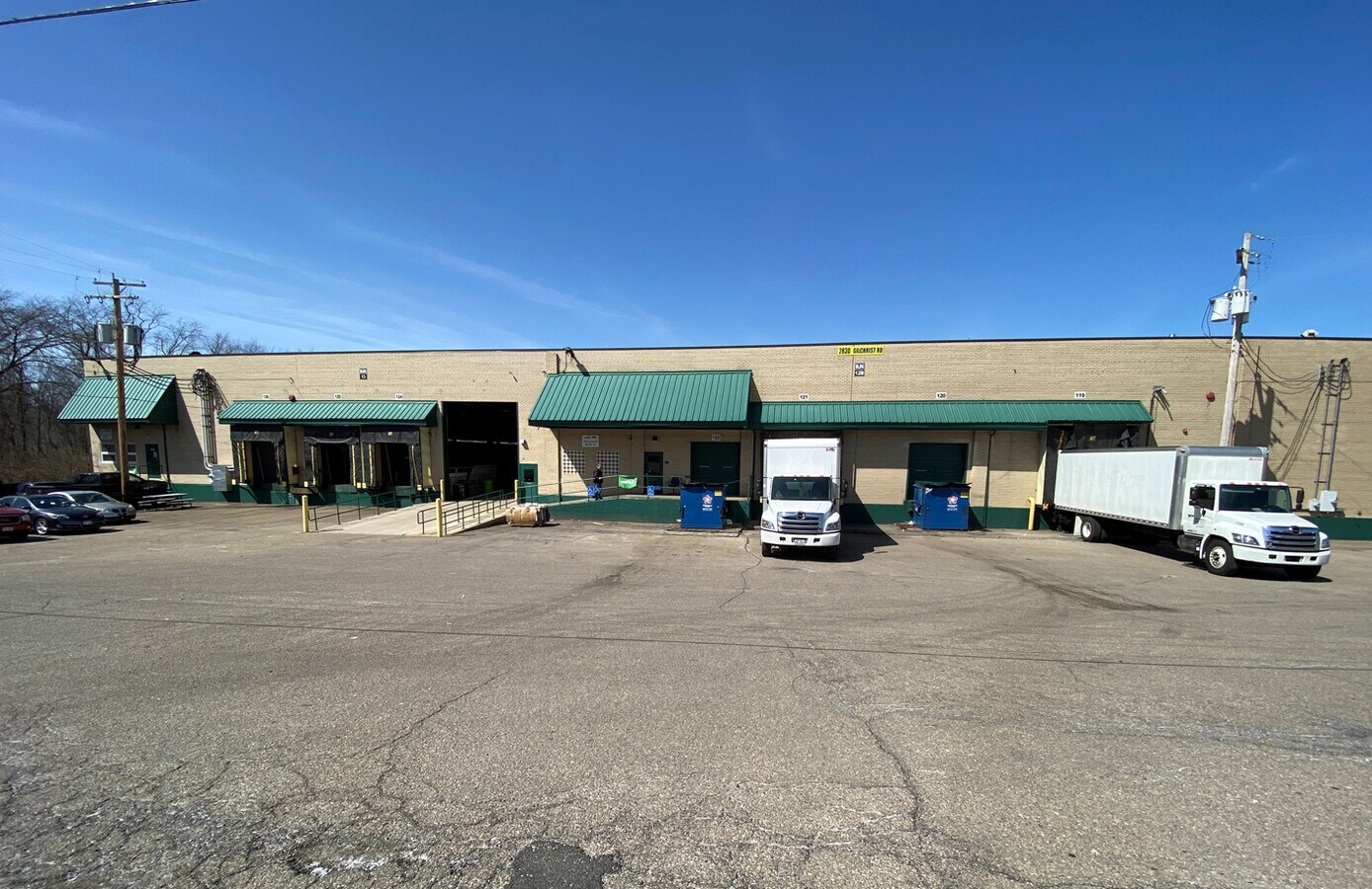 2830 Gilchrist Rd, Akron, OH 44305