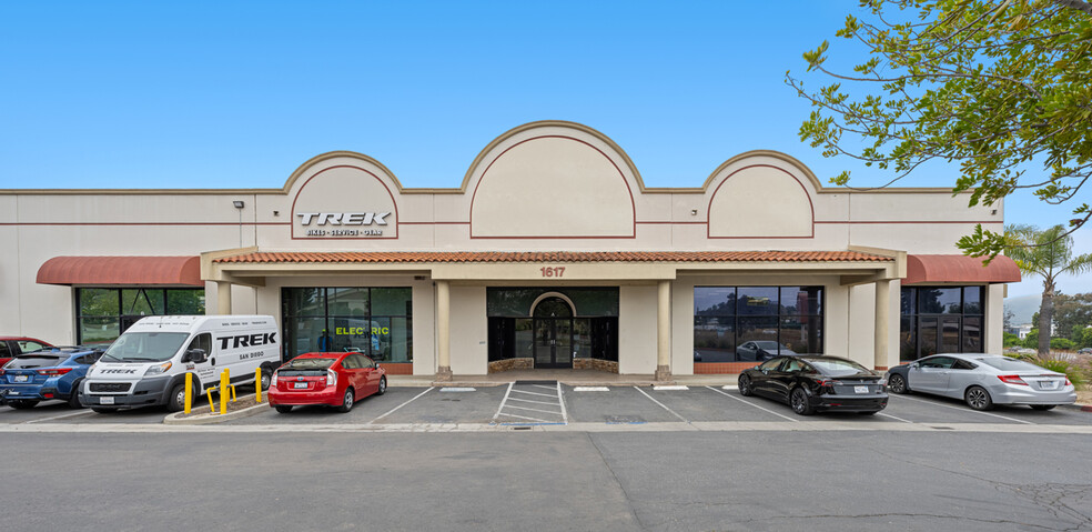 1617 Capalina Rd, San Marcos, CA for lease - Building Photo - Image 2 of 7