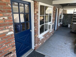 333 Marine Ave, Newport Beach, CA for lease Interior Photo- Image 2 of 9