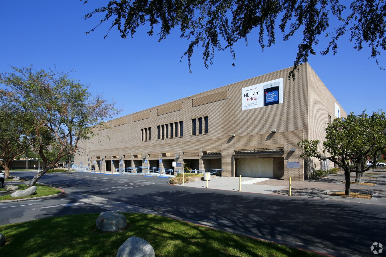 3650 14th St, Riverside, CA 92501 Bank of America
