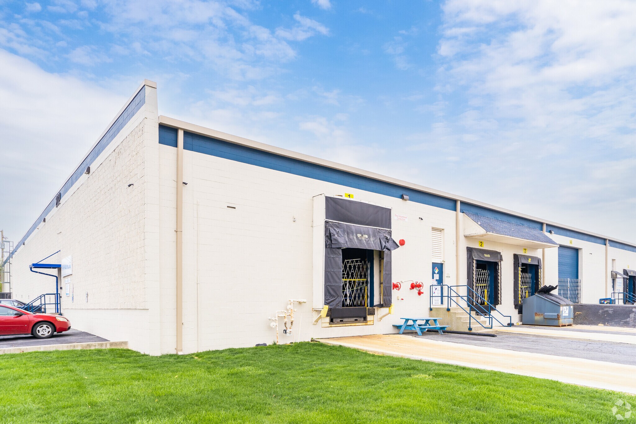 202-212 Cascade Dr, Allentown, PA for sale Building Photo- Image 1 of 1