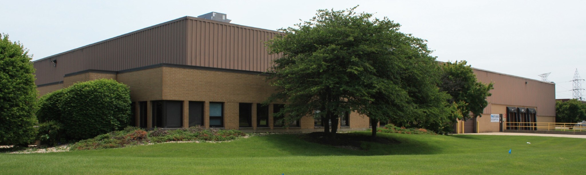 6969 W 73rd St, Bedford Park, IL for sale Primary Photo- Image 1 of 1