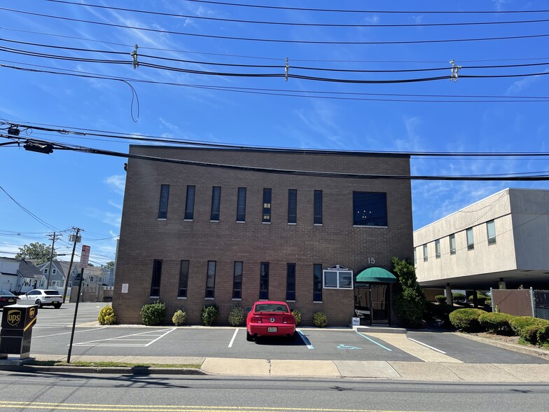 15 N 5th St, Saddle Brook, NJ for lease - Building Photo - Image 2 of 6