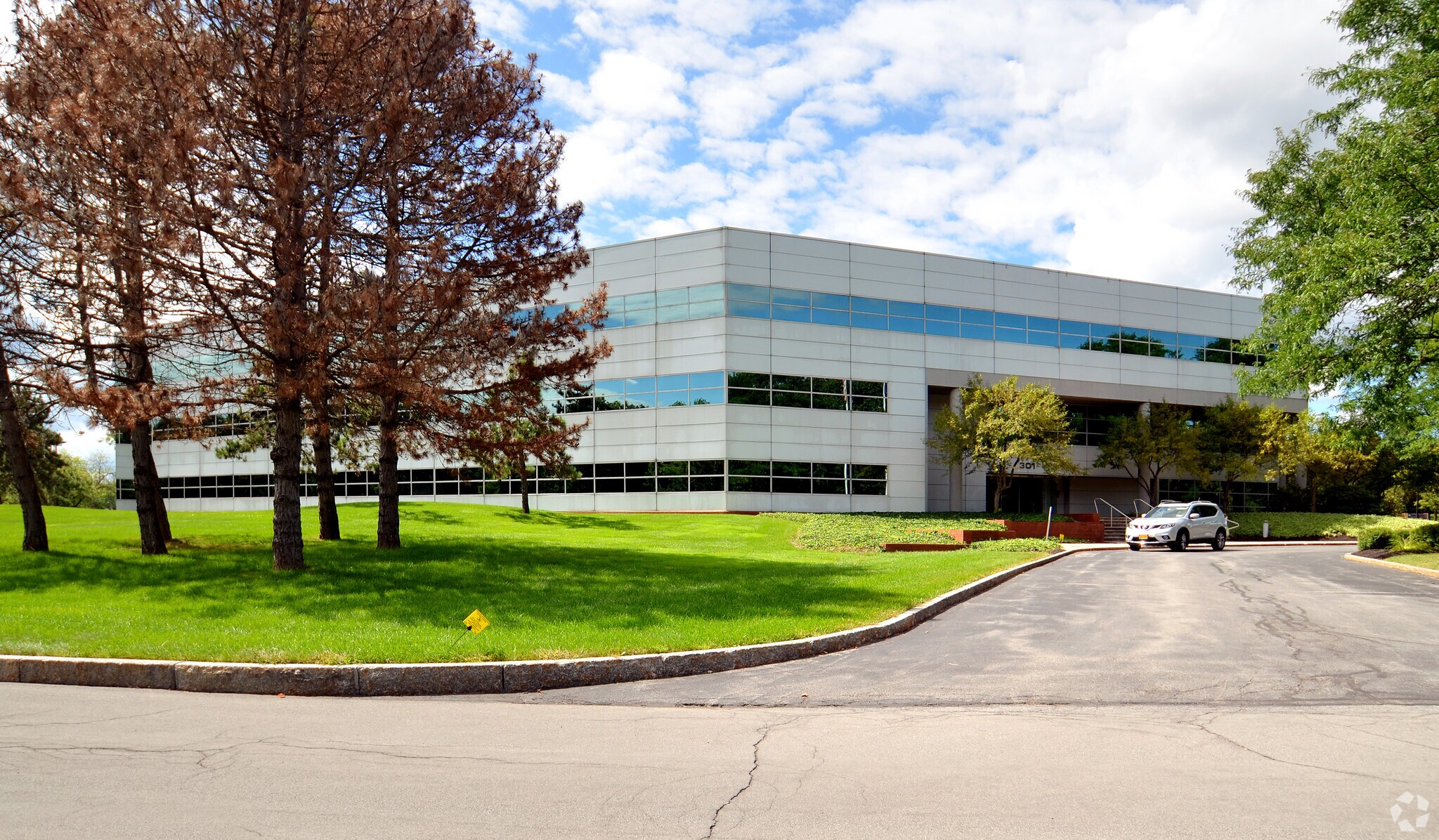 301 Plainfield Rd, Syracuse, NY for sale Building Photo- Image 1 of 1