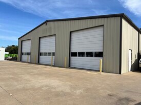 511 N Elm St, Jenks OK - Warehouse
