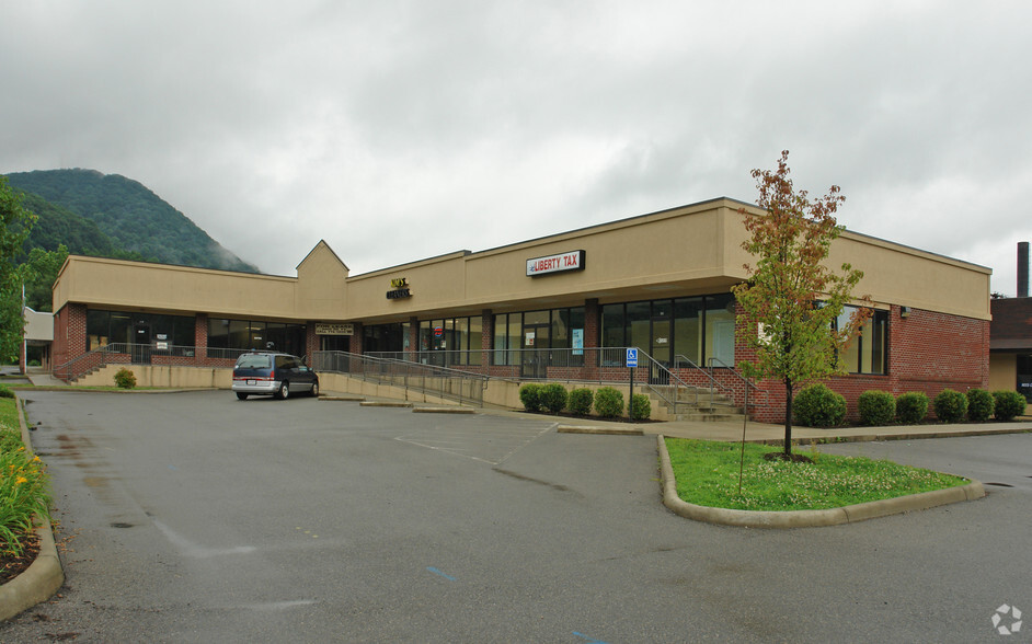 2155-2177 Bennington St SE, Roanoke, VA for lease - Primary Photo - Image 1 of 6