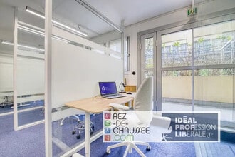 Office in Paris for sale Interior Photo- Image 2 of 3