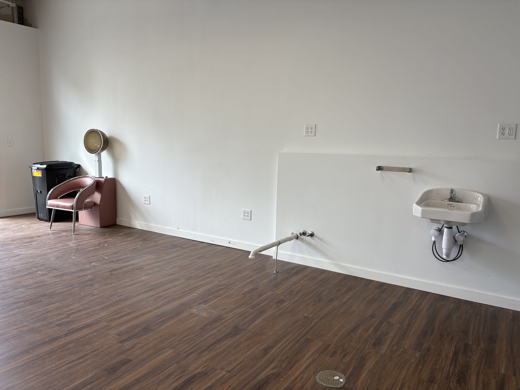 1001-1021 N Limestone St, Lexington, KY for lease Interior Photo- Image 1 of 8