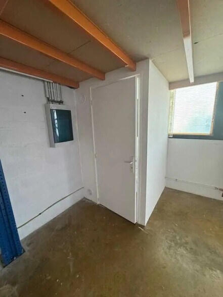 Flex in Villejust for sale - Interior Photo - Image 3 of 8